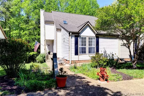 5318 Highgate Grn, Williamsburg, VA 23188