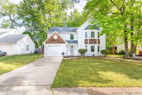 70 Michaels Woods Dr, Hampton, VA 23666