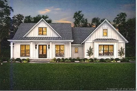 8024 Riverwatch Dr, Gloucester, VA 23061