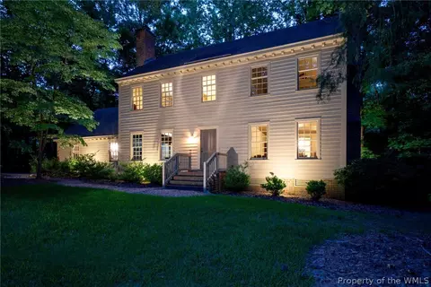 34 Hampton Ky, Williamsburg, VA 23185