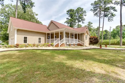 2 Timber Ln, Poquoson, VA 23662