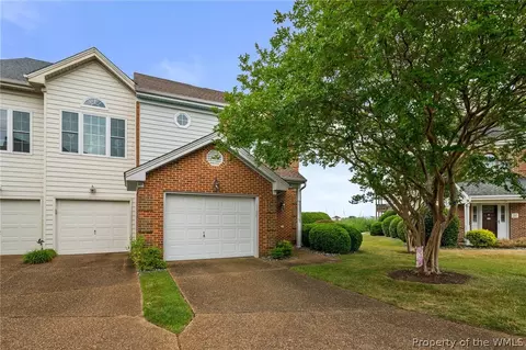 51 Mizzen Cir #11, Hampton, VA 23664