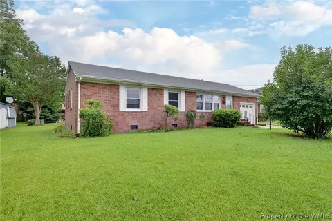 916 Thornhill Dr, Hampton, VA 23661