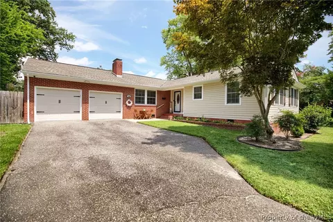 109 Thomas Nelson Ln, Williamsburg, VA 23185