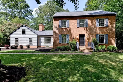 101 Southpoint Dr, Williamsburg, VA 23185