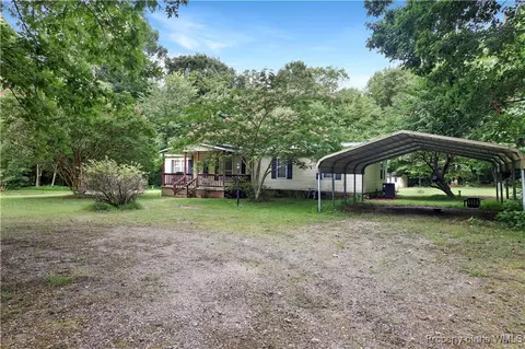 145 Sloope Point Rd, Spring Grove, VA 23881