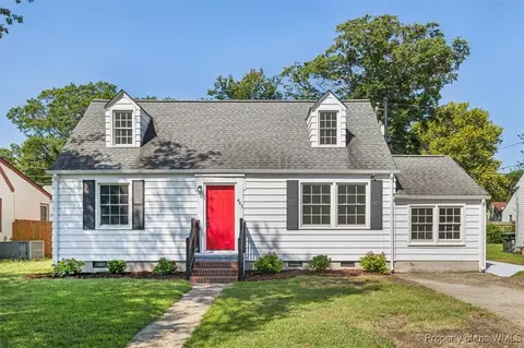 443 Algonquin Rd, Hampton, VA 23661