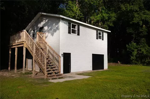 7986 7982 History Land Hwy, Warsaw, VA 22572