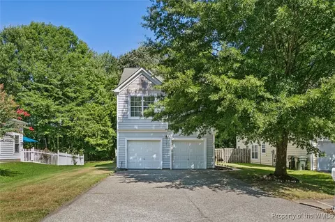121 Kristin Ct, Yorktown, VA 23692