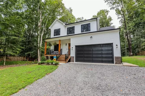 8840 Greenwood Blvd, New Kent, VA 23124