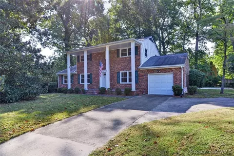 531 Kerry Lake Dr, Newport News, VA 23602