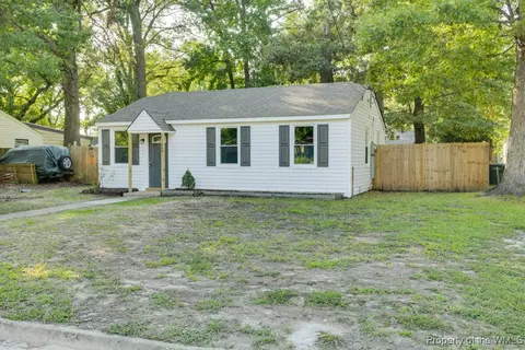 109 Atwell Ln, Hampton, VA 23669