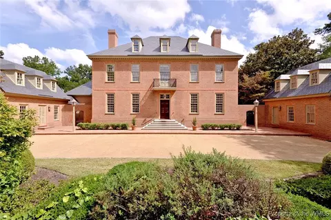 405 S England St, Williamsburg, VA 23185