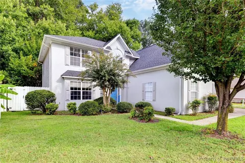 132 Michaels Woods Dr, Hampton, VA 23666