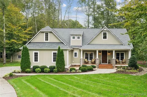 8895 Porto Ct, New Kent, VA 23124