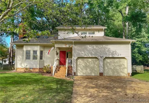 319 Barclay Rd, Newport News, VA 23606