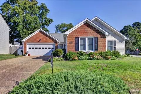 871 Weyanoke Ln, Newport News, VA 23608