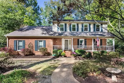 101 Lakewood Cir, Yorktown, VA 23692
