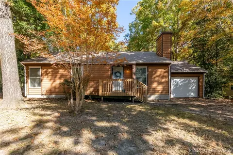 5 Frond Ct, Williamsburg, VA 23188