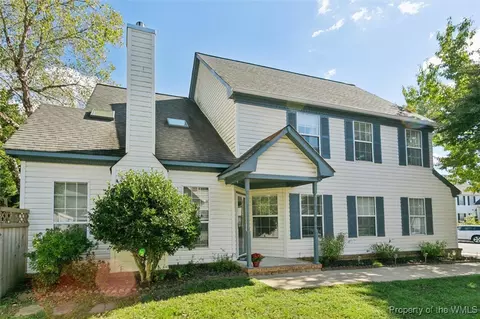 118 Seekright Dr, Yorktown, VA 23693