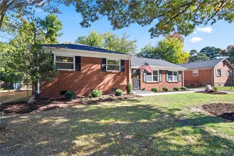 81 Longwood Dr, Hampton, VA 23669