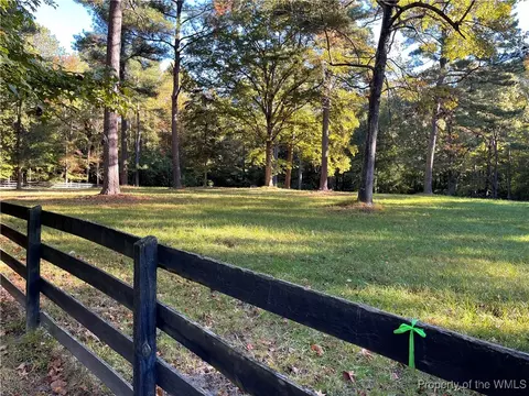 215 Stonehouse Rd, Williamsburg, VA 23188