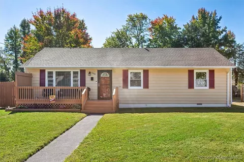 208 Woodhaven Rd, Newport News, VA 23608