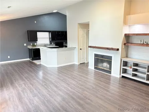 700 Bridge Xing #D, Yorktown, VA 23692