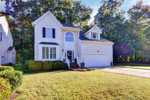 240 Southlake Pl, Newport News, VA 23602