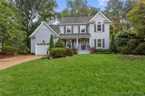 18 Welford Ln, Newport News, VA 23606