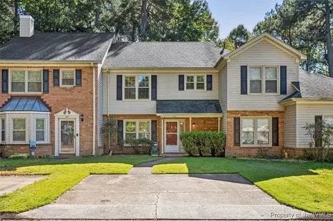 105 Three Notched Rd, Yorktown, VA 23692