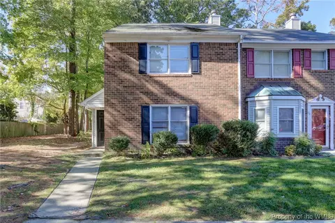 122 Kingsbridge Ln, Yorktown, VA 23692
