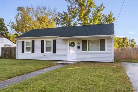 222 Shawen Dr, Hampton, VA 23669