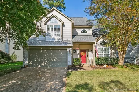 971 Heathland Dr, Newport News, VA 23602