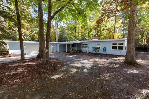19 Indigo Dam Rd, Newport News, VA 23606