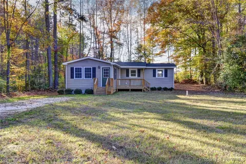 13821 Sandy Point Rd, Charles City, VA 23030