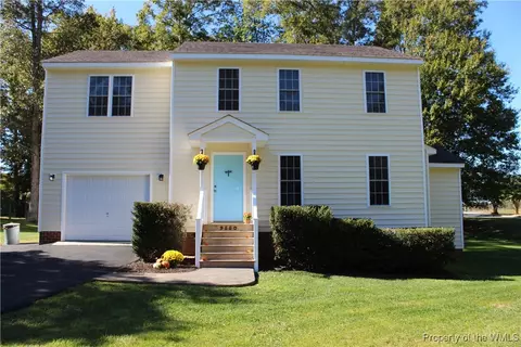 9550 Deerlake Dr, New Kent, VA 23124