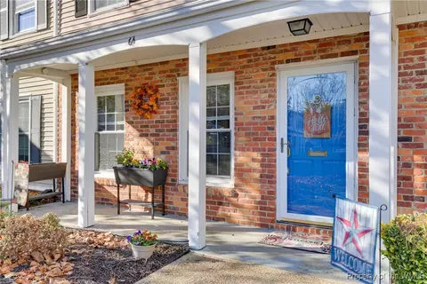 64 Towne Square Dr, Newport News, VA 23607