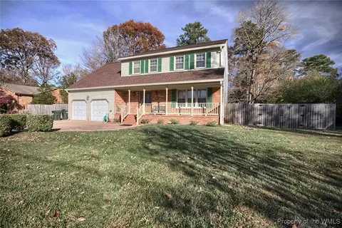 502 Meadowfield Rd, Yorktown, VA 23692