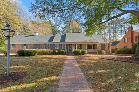17 Club Ter, Newport News, VA 23606