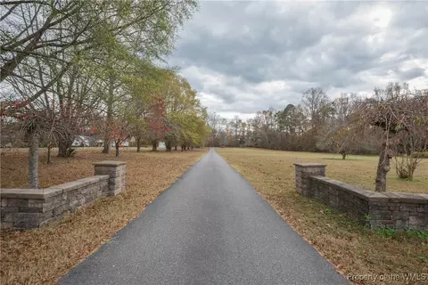 8598 Merry Oaks Ln, Toano, VA 23168