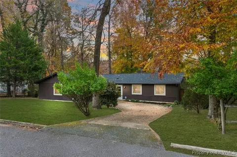 91 Stanley Dr, Newport News, VA 23608