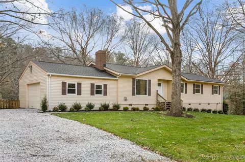 151 Racefield Dr, Toano, VA 23168