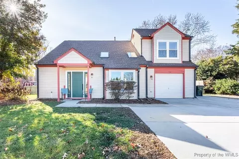 102 Susan Newton Ln, Yorktown, VA 23693
