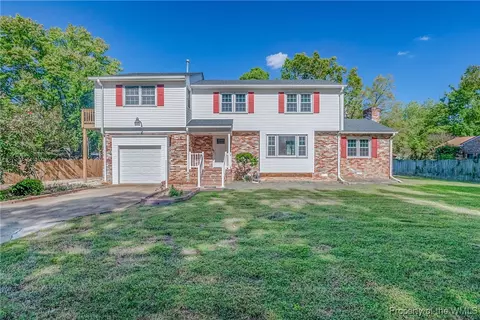 37 Little Florida Rd, Poquoson, VA 23662