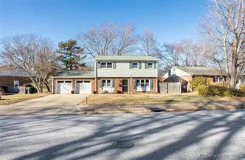 20 Fort Worth St, Hampton, VA 23669
