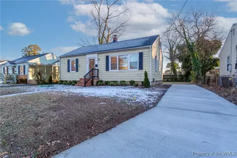 67 Clayton Dr, Hampton, VA 23669