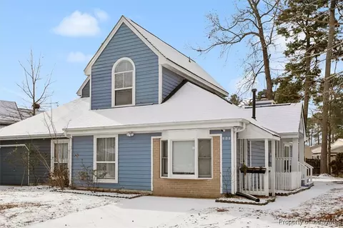 908 Woodcreek Dr, Newport News, VA 23608