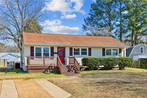 4 Jules Cir, Newport News, VA 23601