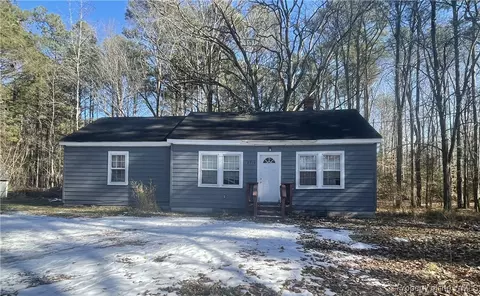 8916 Diascund Rd, Lanexa, VA 23089